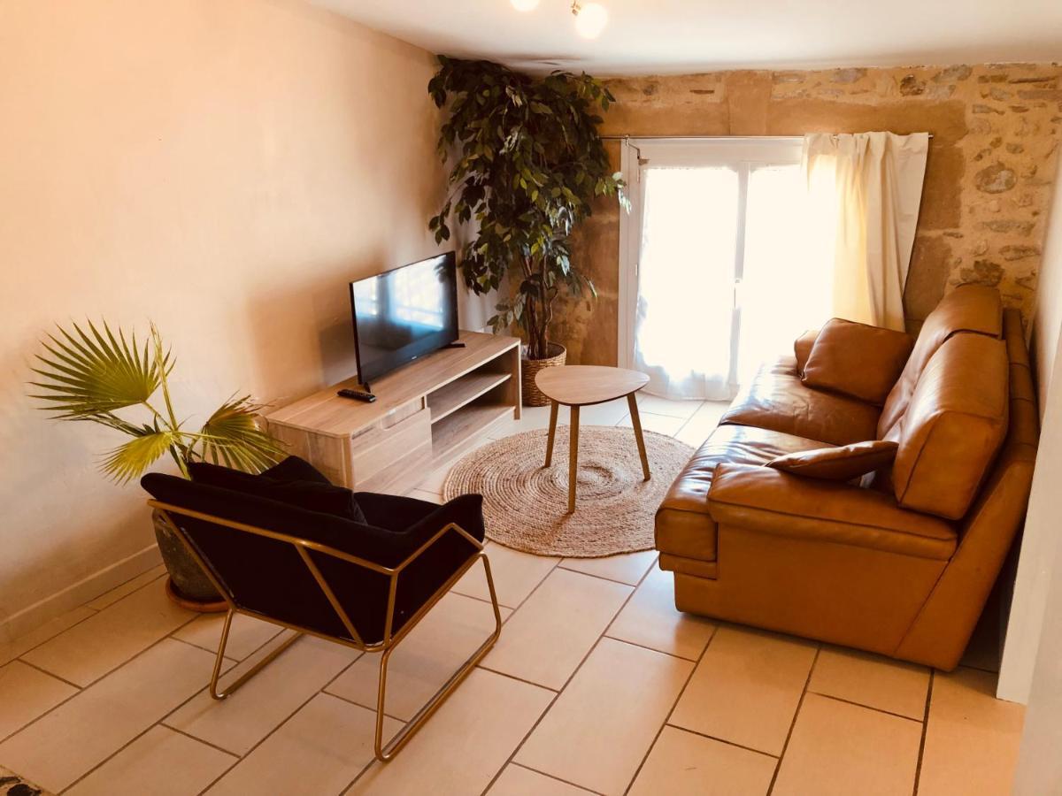 Appartement Au Dernier Etage Avec Terrasse Et Belle Vue Sur Nature Environnante Roujan Dış mekan fotoğraf